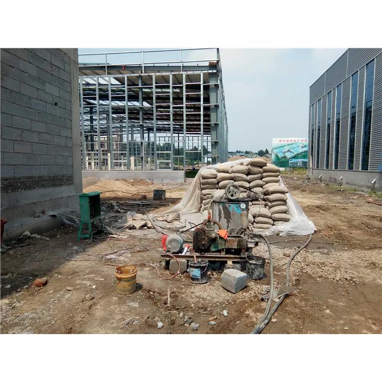 龙华山办事处地基下沉注浆加固施工